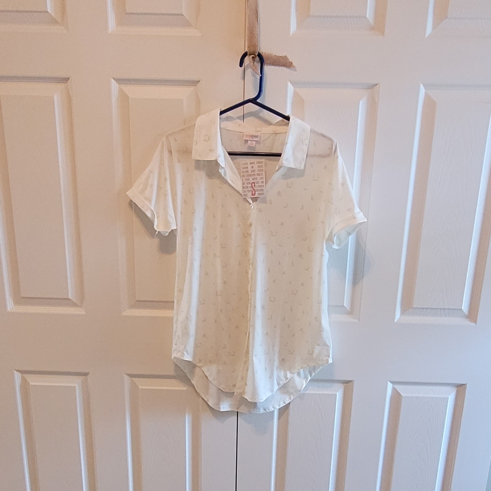 LuLaRoe Charlie Button Up Top-Cream w/Light Green Sailboats-Size S-Never Worn